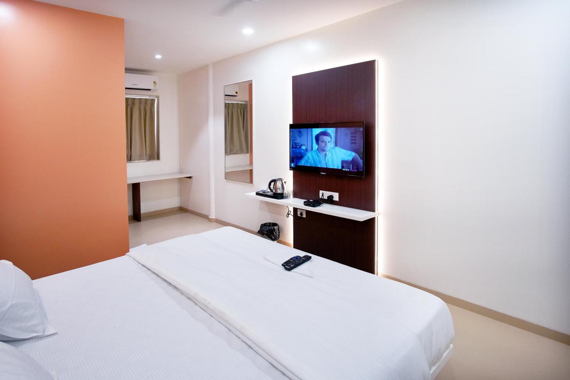 Hotel Haldi Nashik Kamer foto