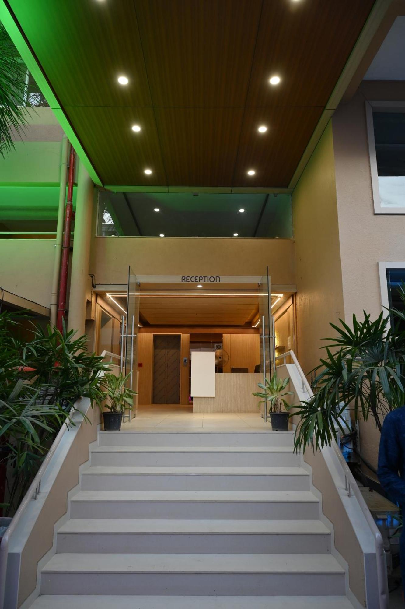 Hotel Haldi Nashik Buitenkant foto